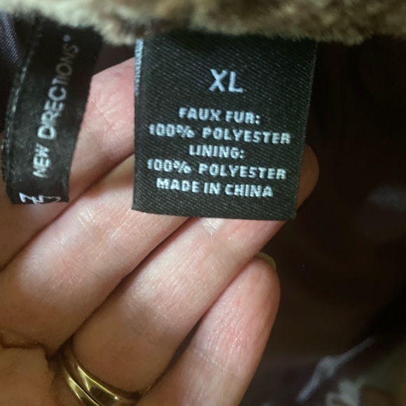 New Directions faux fur vest Size XL - Picture 3 of 3